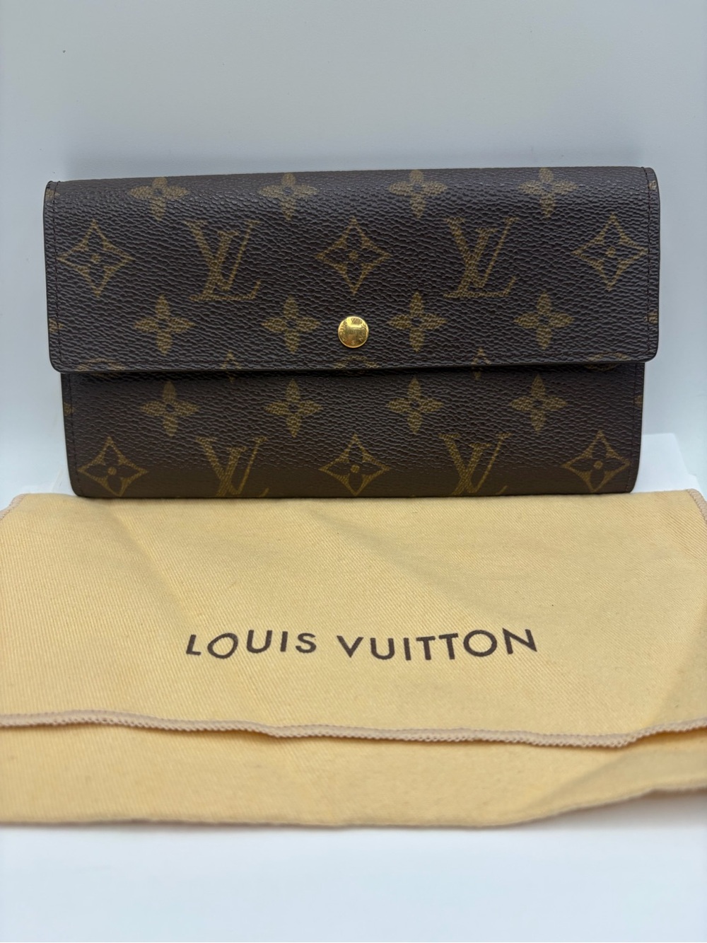Authentic Louis Vuitton Sarah Wallet